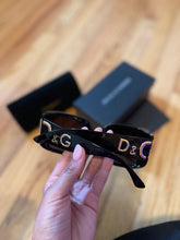 Load image into Gallery viewer, Black DG sunglasses
