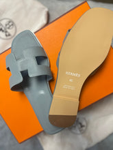 Load image into Gallery viewer, Blue Oran Sandals
