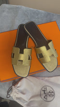 Load and play video in Gallery viewer, Gold Oran Sandals
