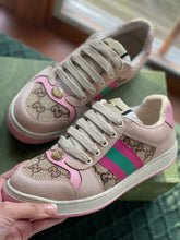 Load image into Gallery viewer, Pink Lover sneakers
