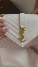 Load and play video in Gallery viewer, Snow White with gold chain purse
