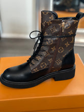 Load image into Gallery viewer, Brown monogram Boots
