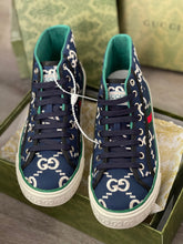 Load image into Gallery viewer, Unisex GG sneakers
